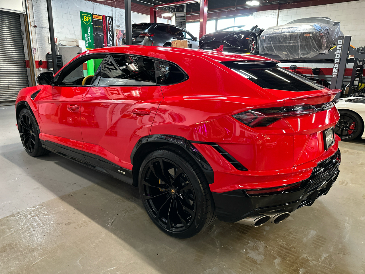 2024 Lamborghini Urus S photo 7