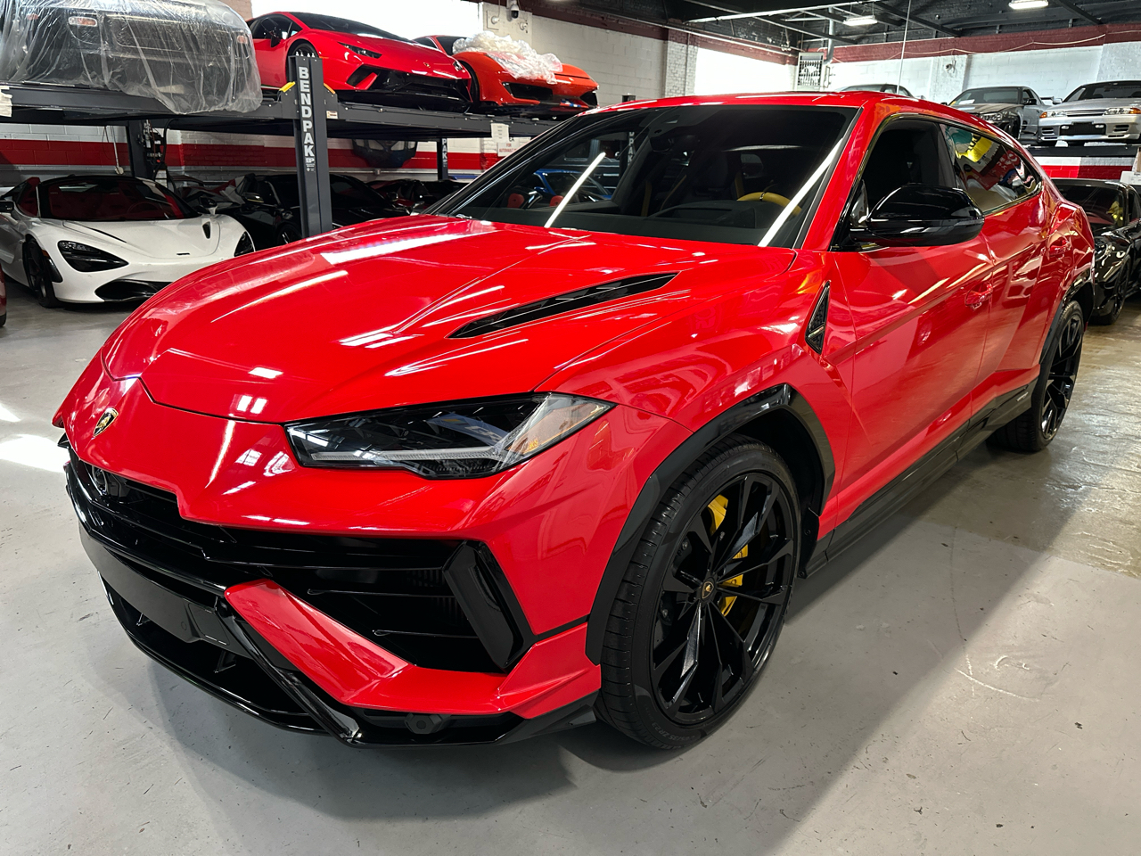 2024 Lamborghini Urus S photo 8