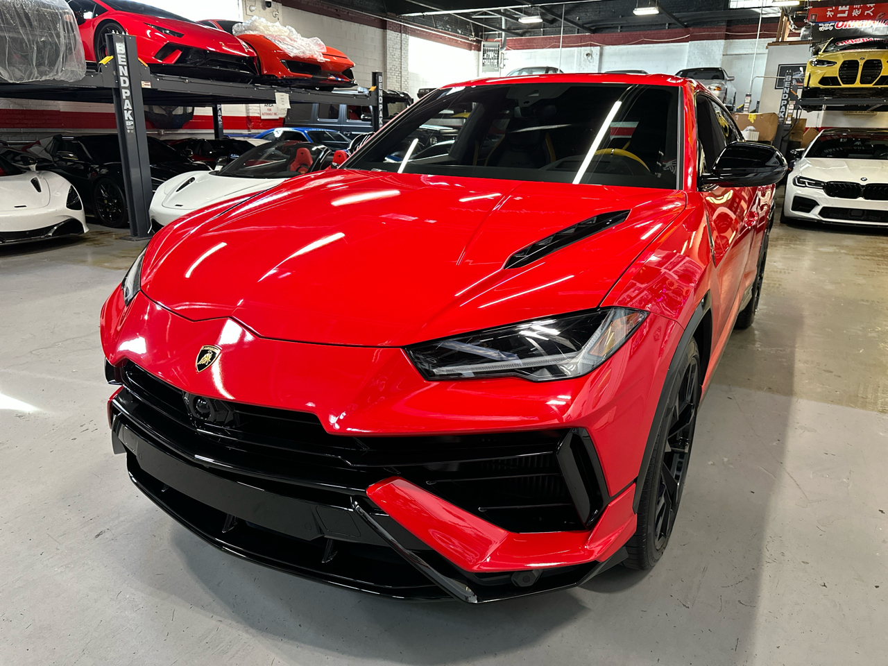2024 Lamborghini Urus S photo 9