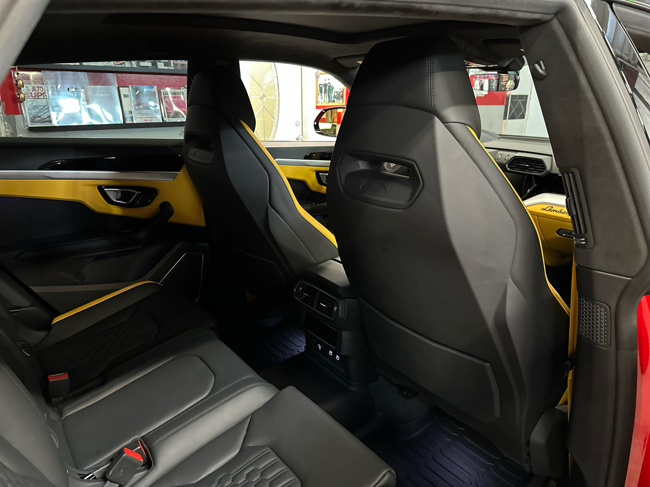 2024 Lamborghini Urus S photo 18