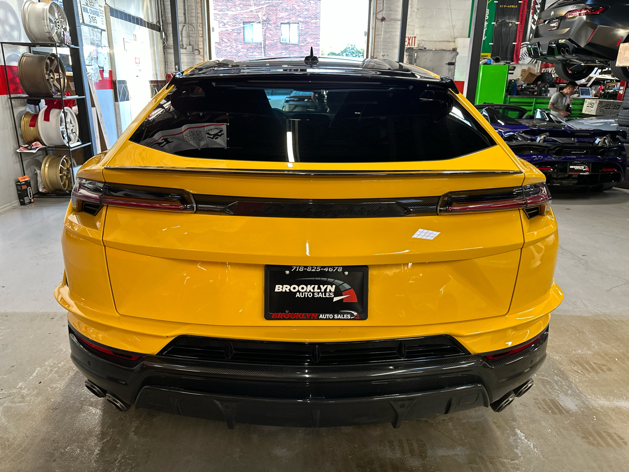 2023 Lamborghini Urus Performante photo 7
