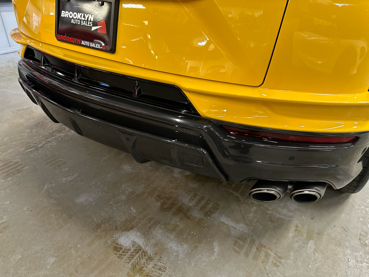 2023 Lamborghini Urus Performante photo 17