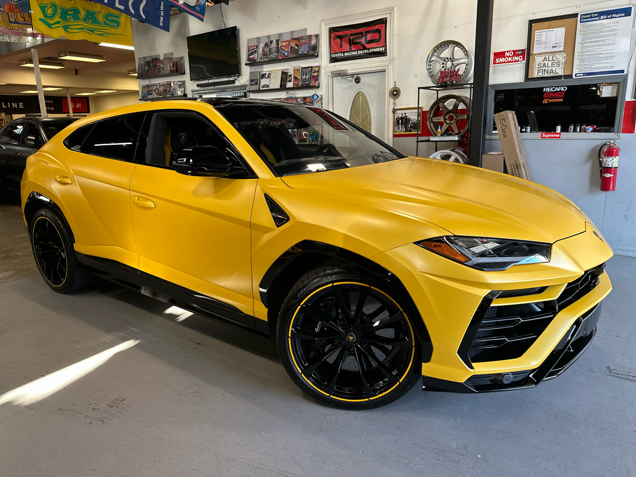 2022 Lamborghini Urus Base