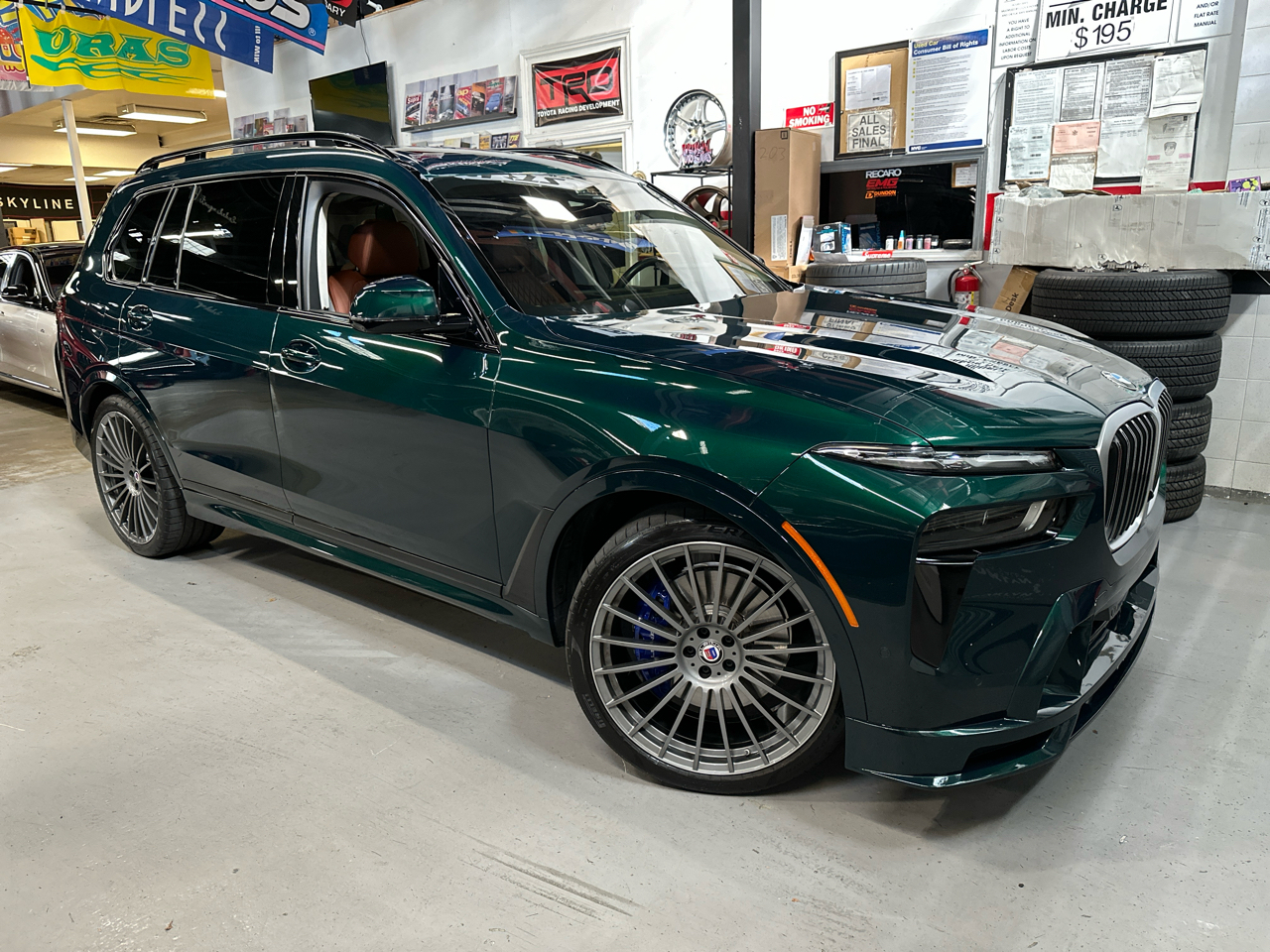 2024 BMW Alpina XB7 Base