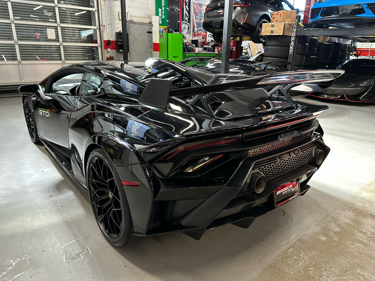Lamborghini Huracan STO Coupe 2022