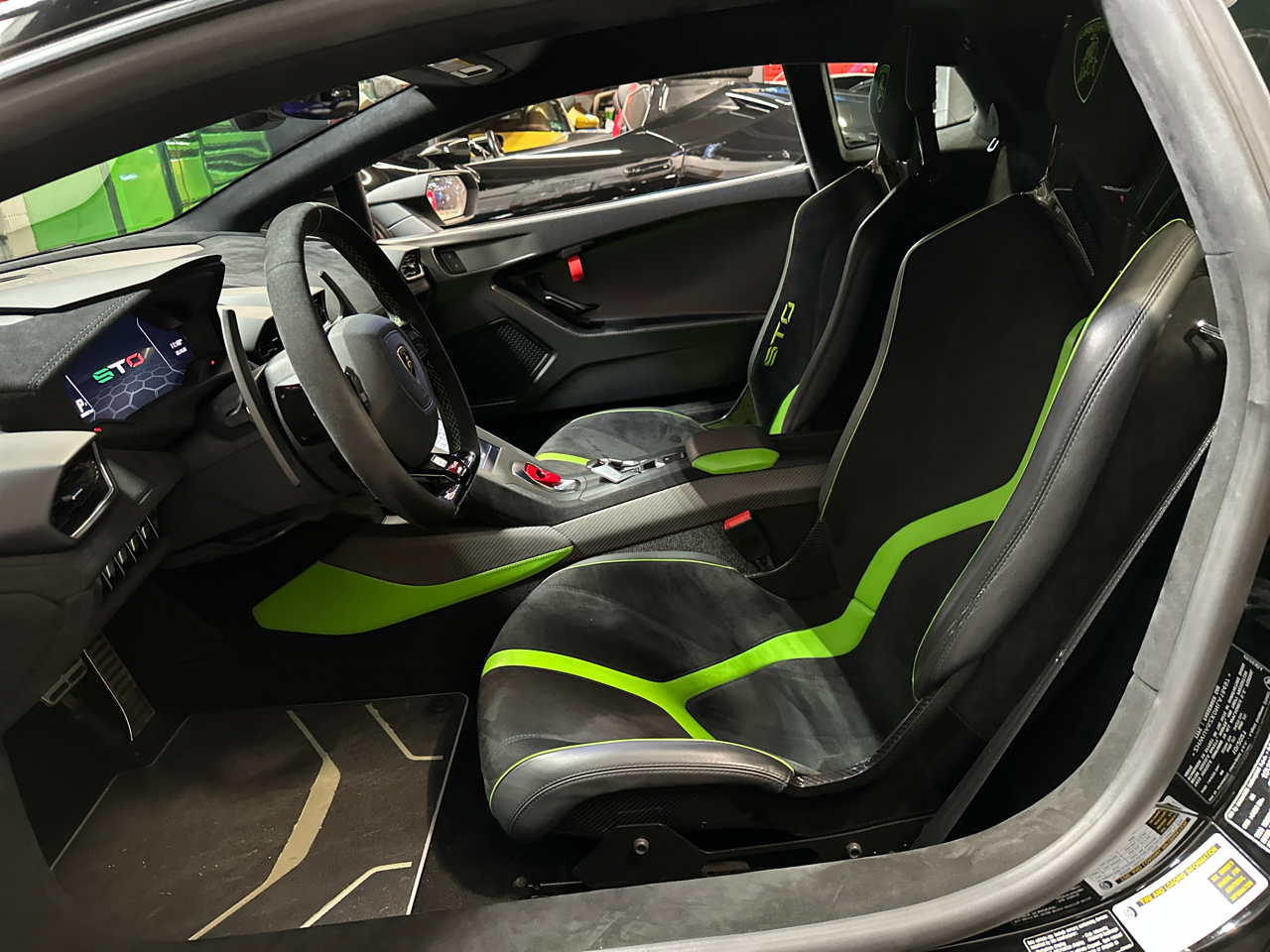 Lamborghini Huracan STO Coupe 2022