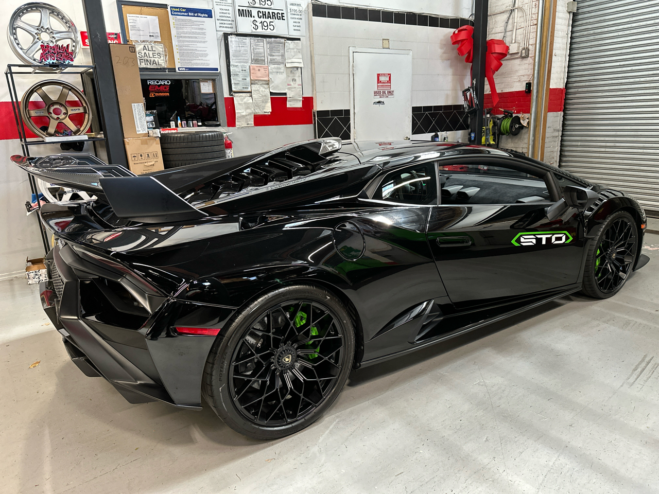 Lamborghini Huracan STO Coupe 2022