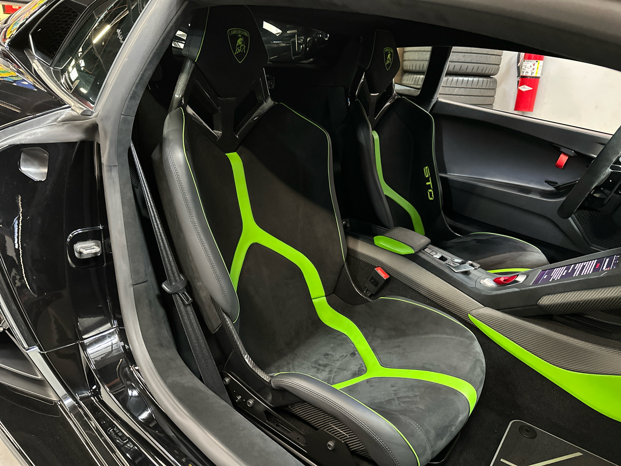 Lamborghini Huracan STO Coupe 2022