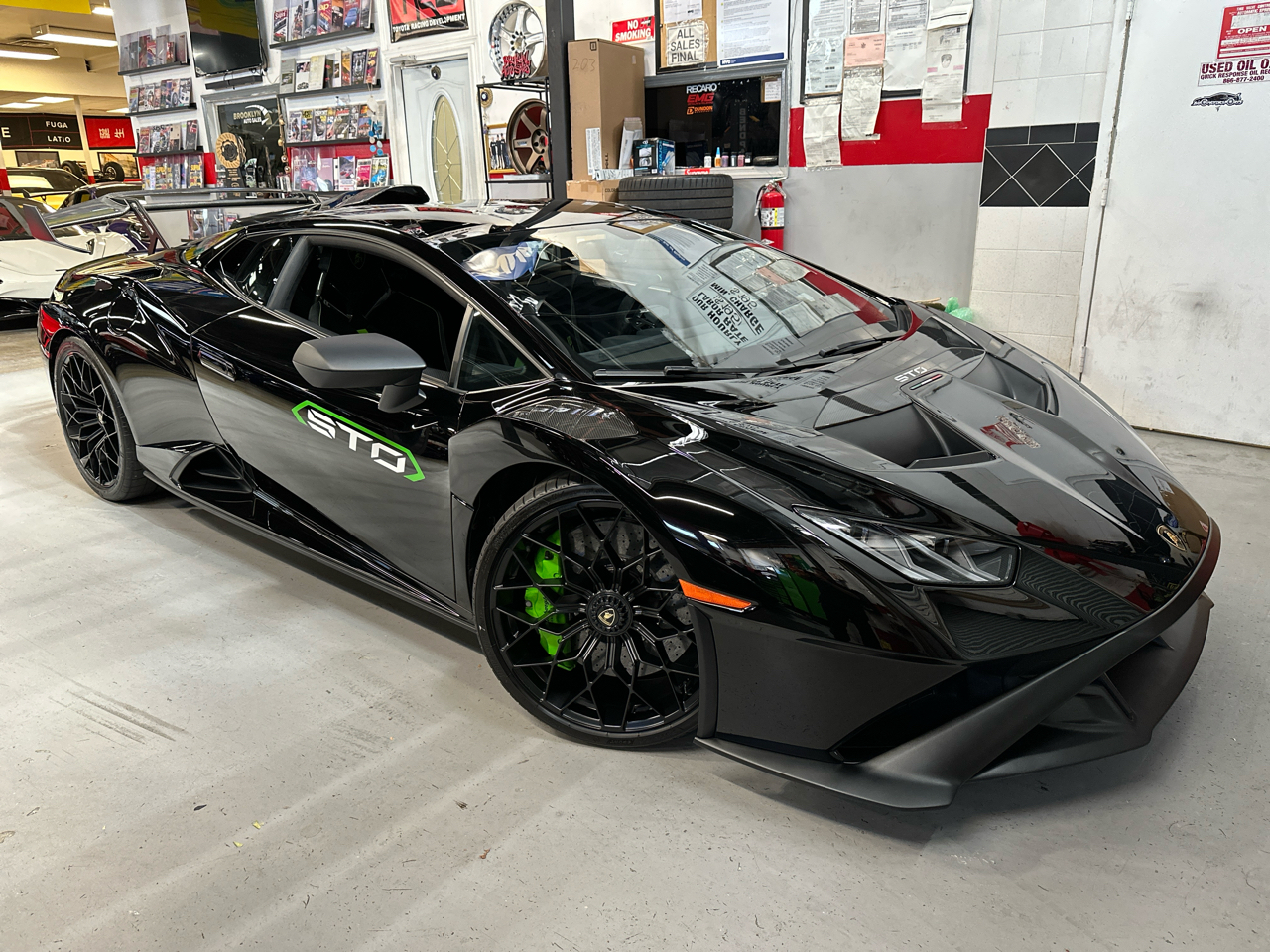 2022 Lamborghini Huracan STO Coupe