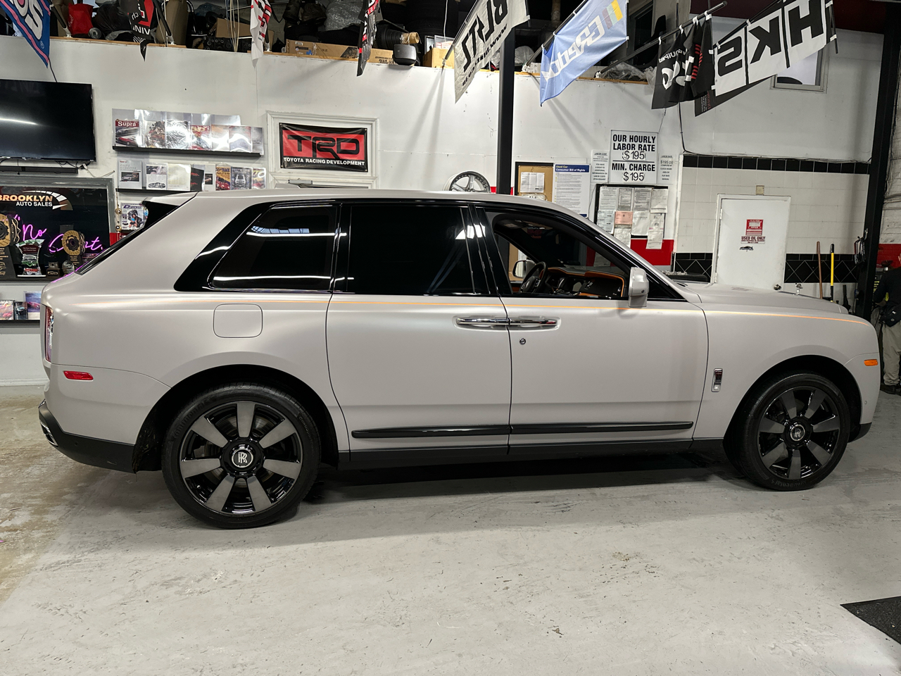 Rolls-Royce Cullinan Base 2023