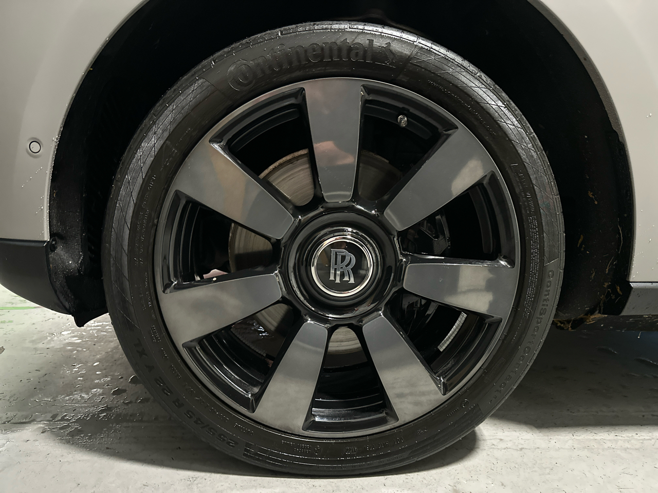 Rolls-Royce Cullinan Base 2023