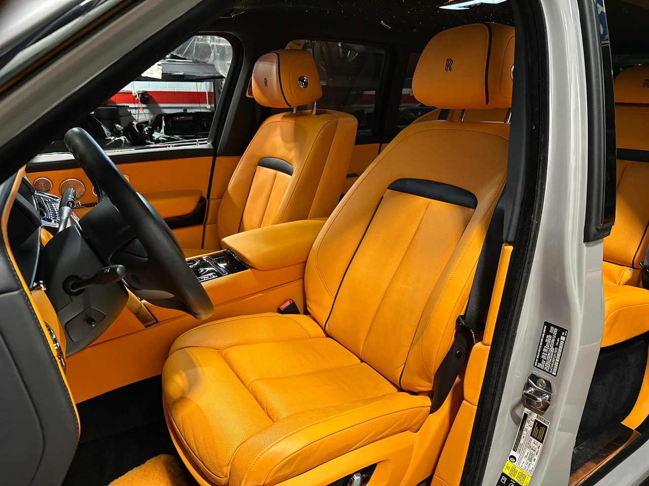 Rolls-Royce Cullinan Base 2023