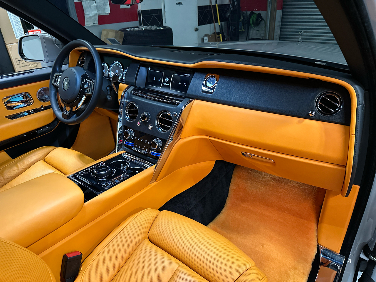 Rolls-Royce Cullinan Base 2023