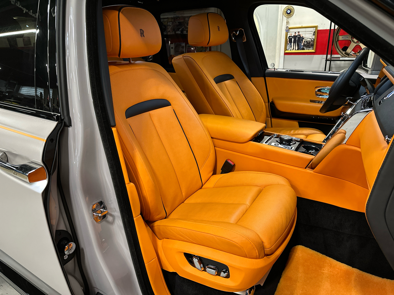 Rolls-Royce Cullinan Base 2023