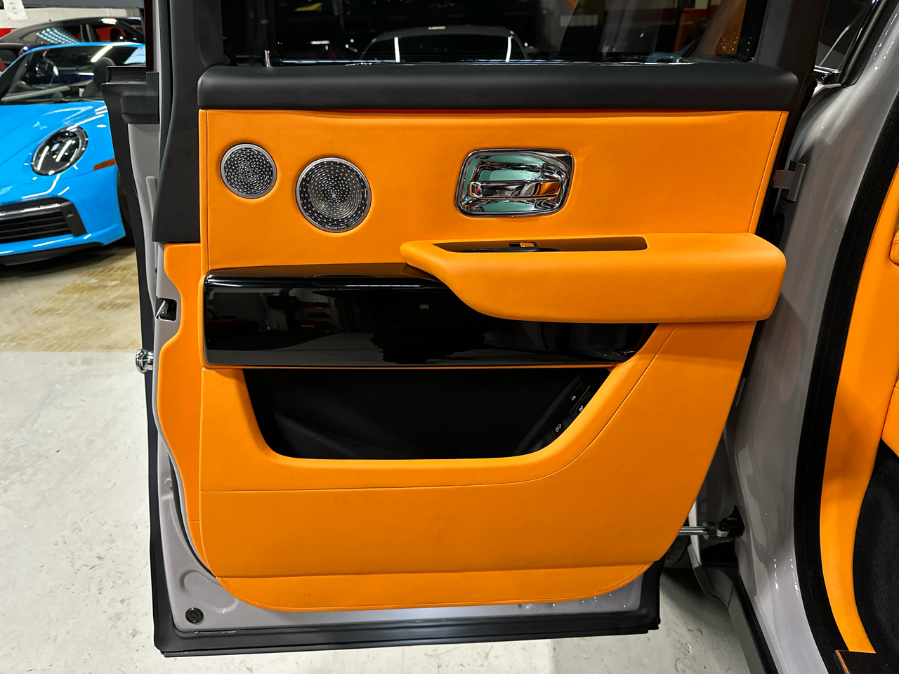 Rolls-Royce Cullinan Base 2023