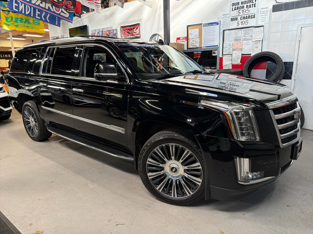 2019 Cadillac Escalade ESV Standard 4WD