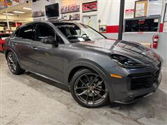 2022 Porsche Cayenne 