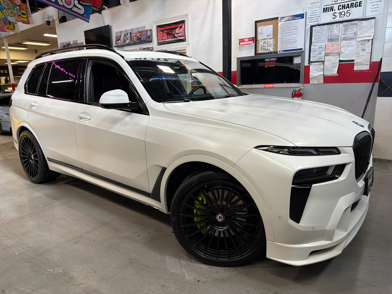 2023 BMW Alpina XB7 Base