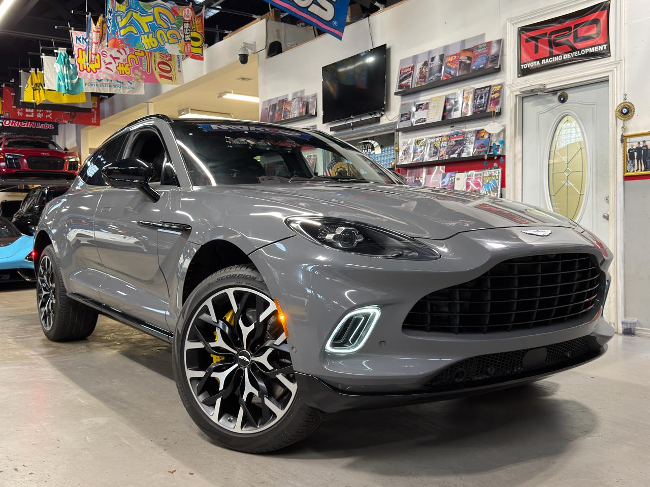 2021 Aston Martin DBX Base