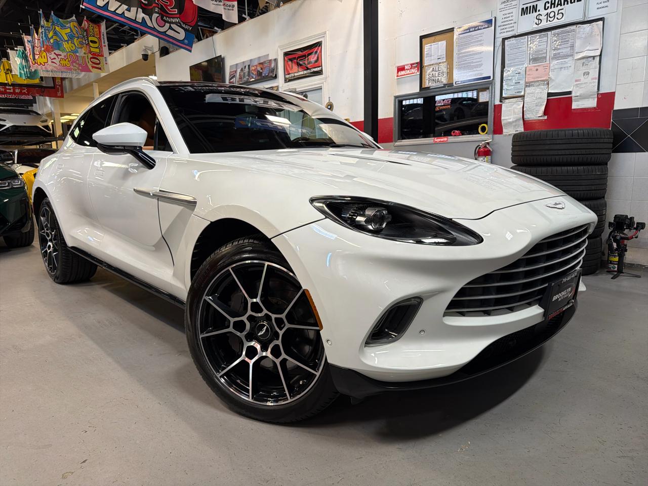 2021 Aston Martin DBX Base