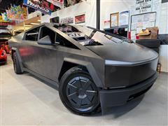 2025 Tesla Cybertruck 
