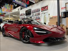 2022 McLaren 720s 