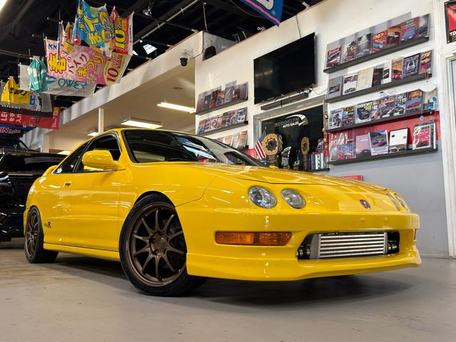 Yellow 2000 Acura Integra Hatchback Front-Wheel Drive Manual