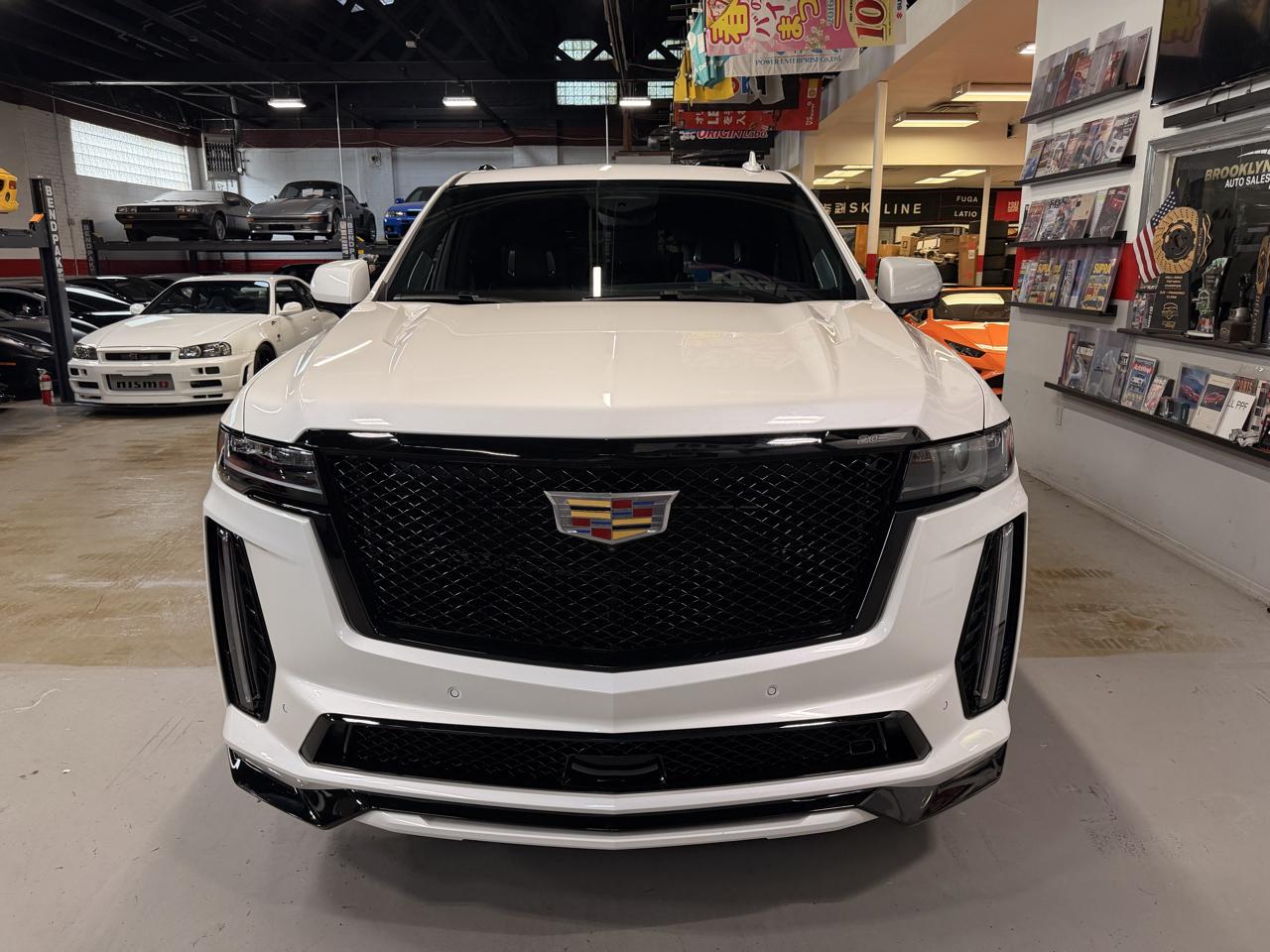 Cadillac Escalade photo 2