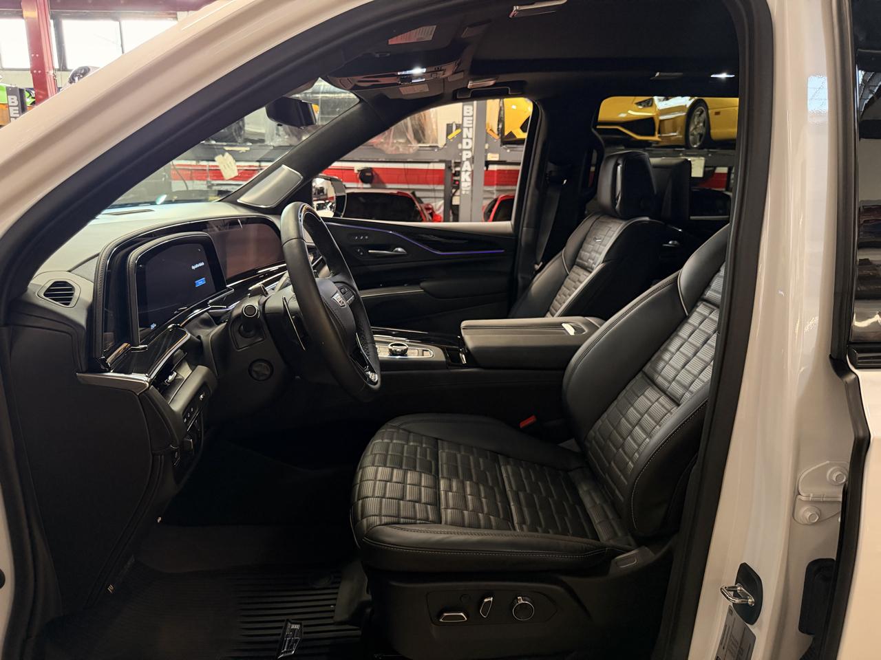 Cadillac Escalade photo 14