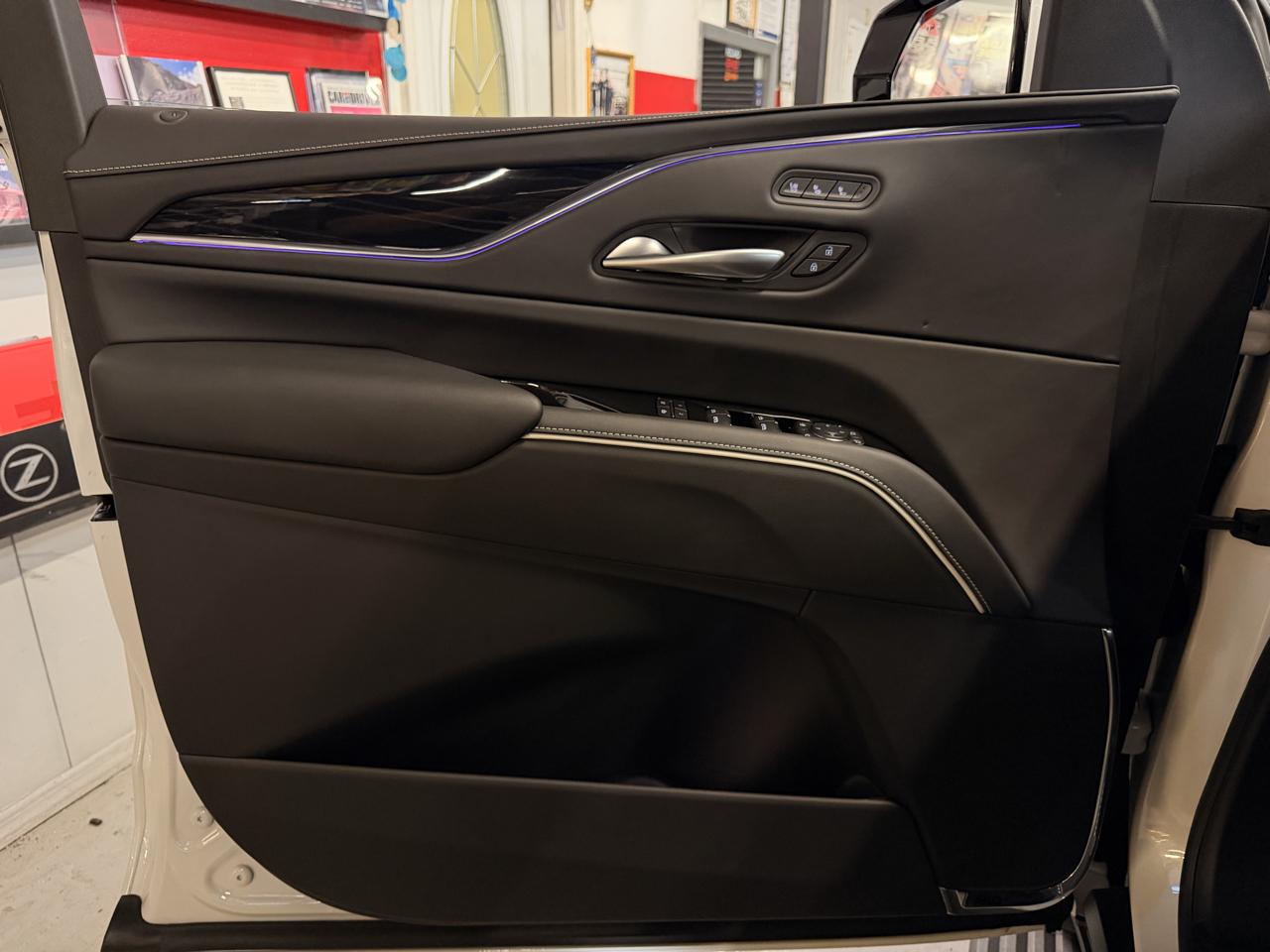 Cadillac Escalade photo 16