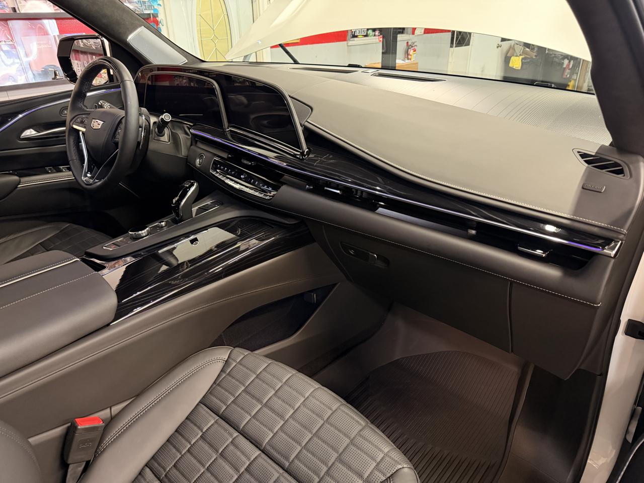 Cadillac Escalade photo 18