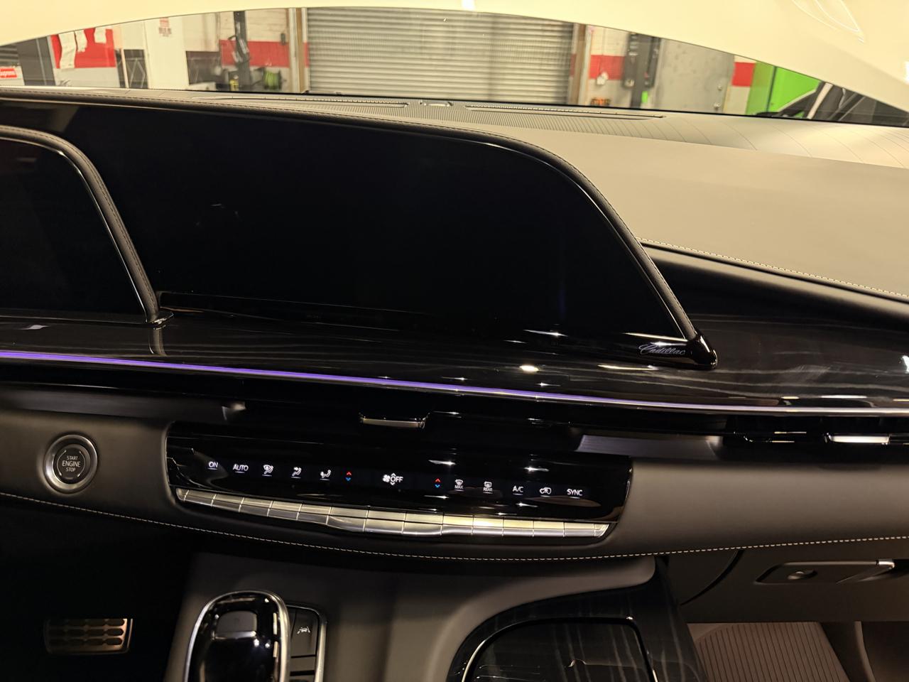 Cadillac Escalade photo 19