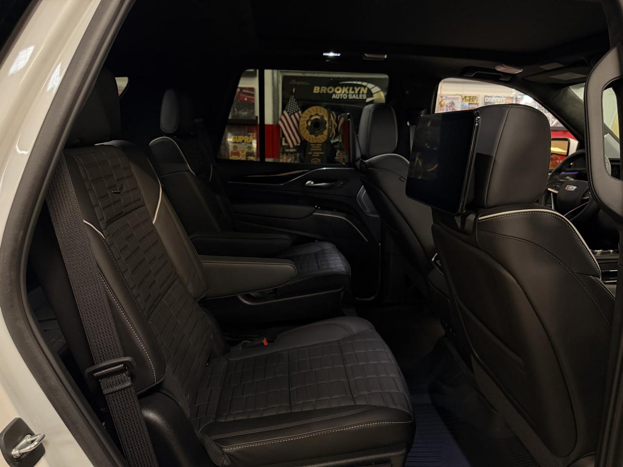 Cadillac Escalade photo 23