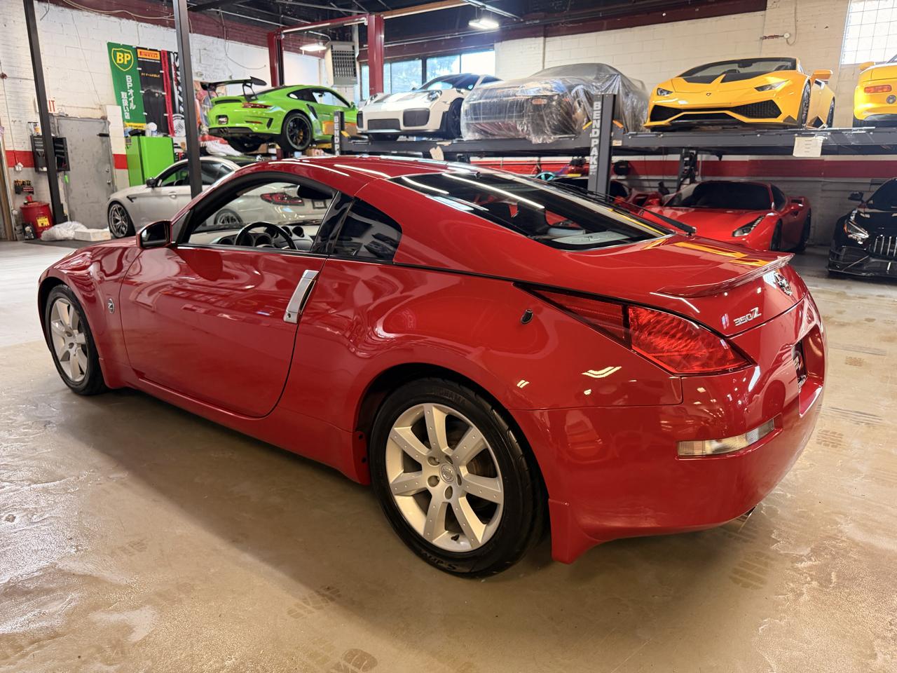 Nissan 350Z photo 9