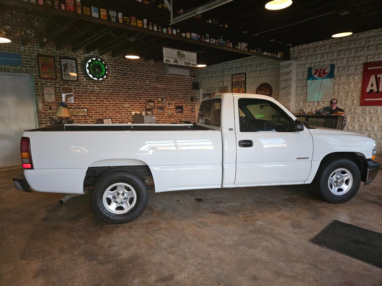 2002 Chevrolet Silverado 1500 1LT Regular Cab 2WD
