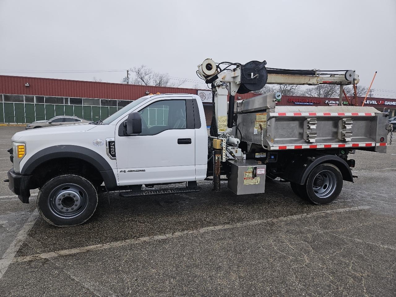 2017 Ford F-550 Regular Cab DRW 2WD