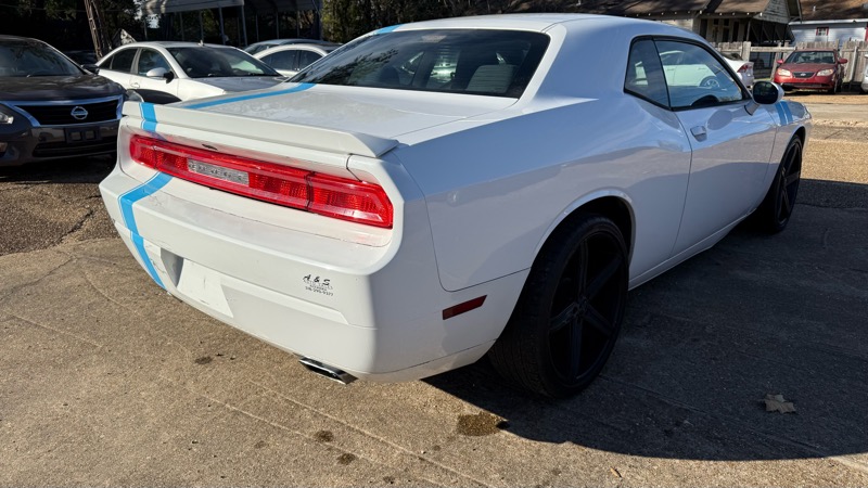 Dodge Challenger 2dr Cpe SXT 2013