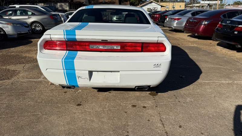 Dodge Challenger 2dr Cpe SXT 2013