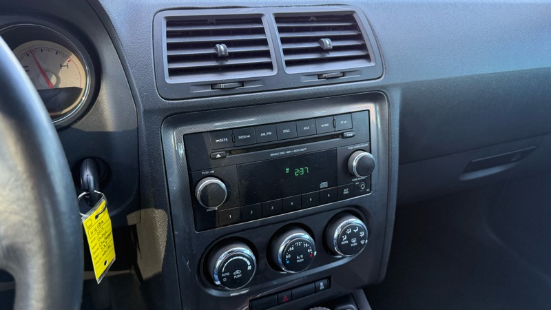 Dodge Challenger 2dr Cpe SXT 2013