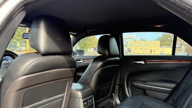 Chrysler 300 4dr Sdn 300 RWD 2014