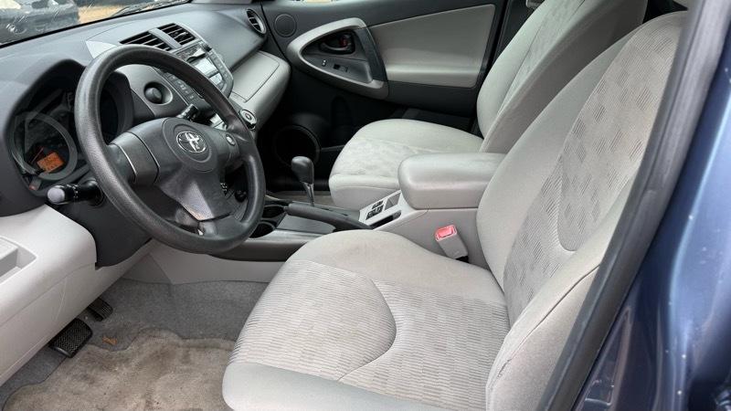 Toyota RAV4  2010
