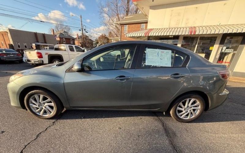 Mazda MAZDA3 i Touring 4-door 2012