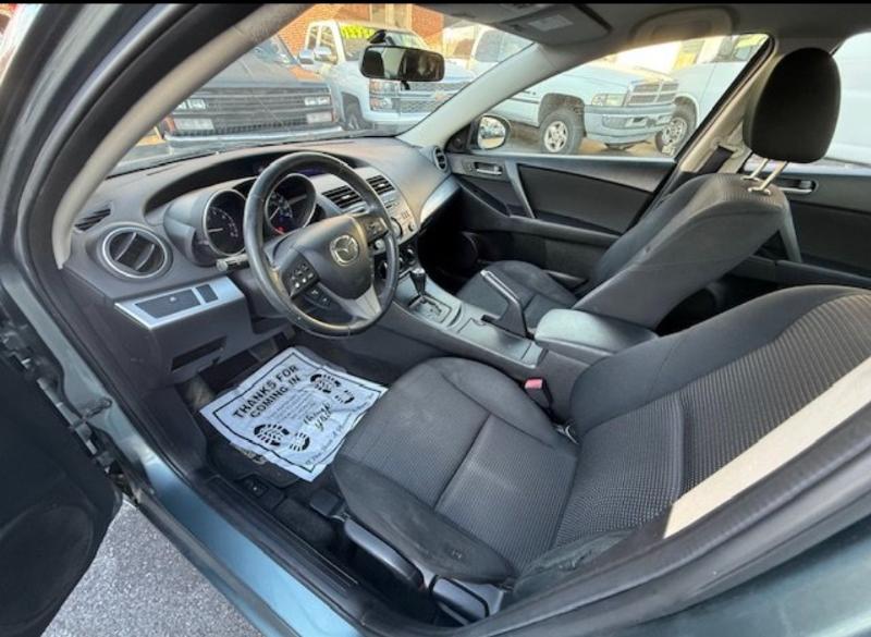 Mazda MAZDA3 i Touring 4-door 2012