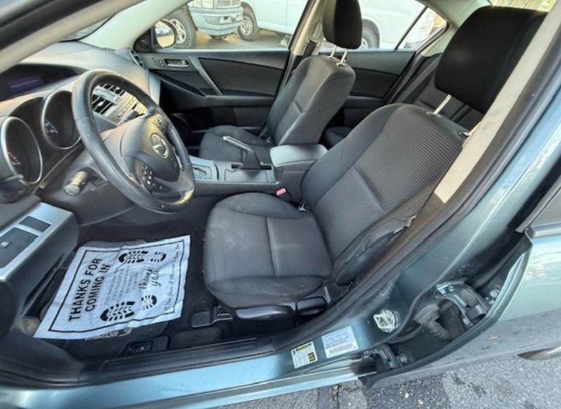 Mazda MAZDA3 i Touring 4-door 2012