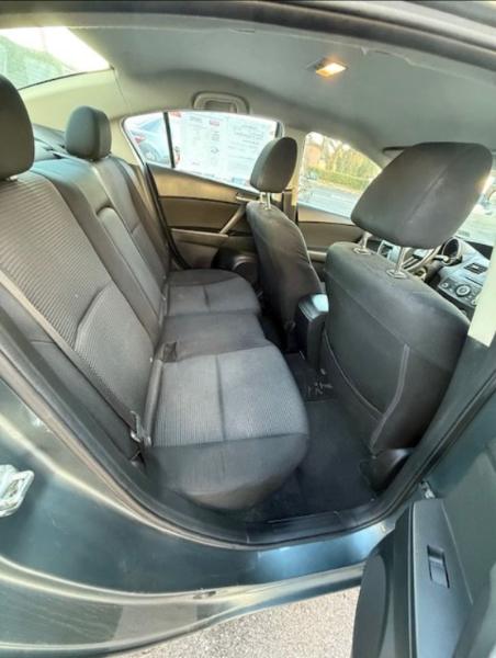 Mazda MAZDA3 i Touring 4-door 2012