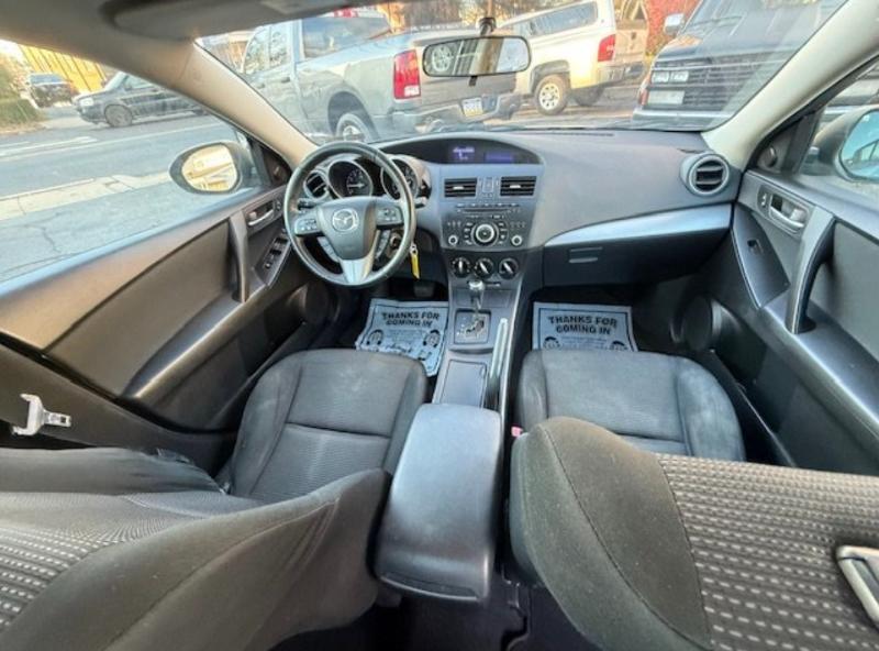 Mazda MAZDA3 i Touring 4-door 2012