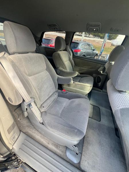 Toyota Sienna CE FWD 7 Passenger 2010