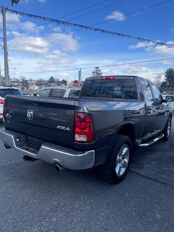 RAM 1500 SLT Quad Cab 4WD 2015