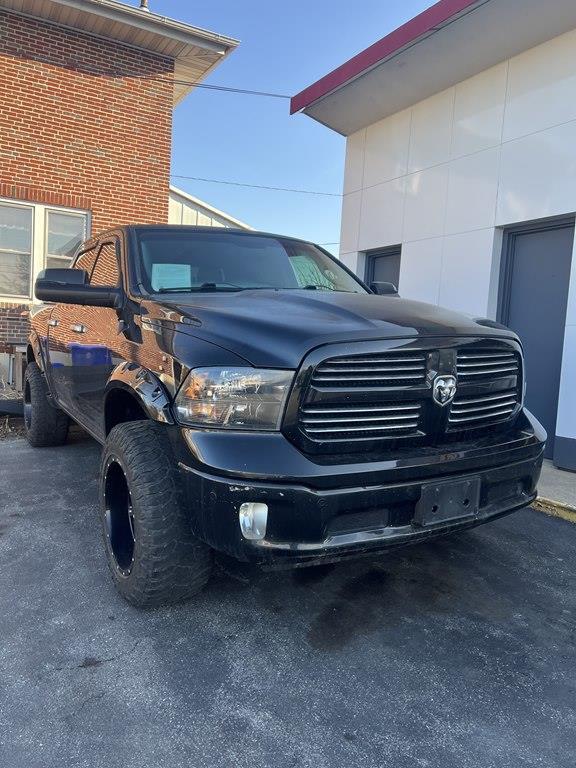 RAM 1500 SLT Crew Cab SWB 4WD 2016
