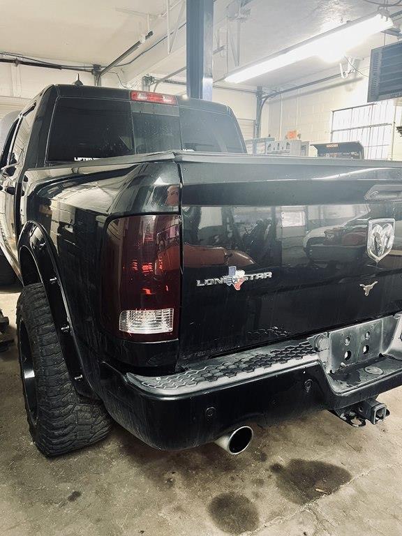 RAM 1500 SLT Crew Cab SWB 4WD 2016